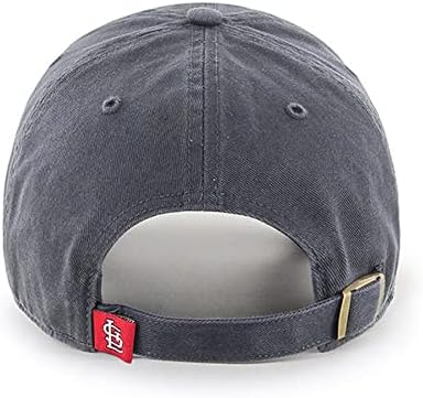 47 סנט לואיס קרדינלים מנקה את כובע הבייסבול של אבא - פחם